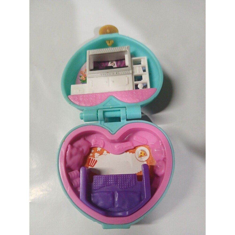 Polly Pocket Tiny Pocket Places Polly Sleepover Compact  No Doll
